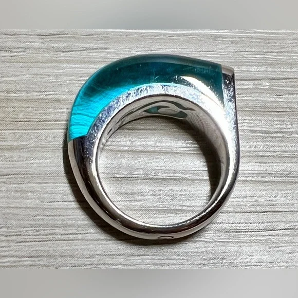 Designer Guess Collection Sterling Silver Blue Resin Hawaiian Hook Ring, Size 6